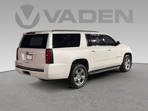 Used 2017 Chevrolet Suburban LT image 22