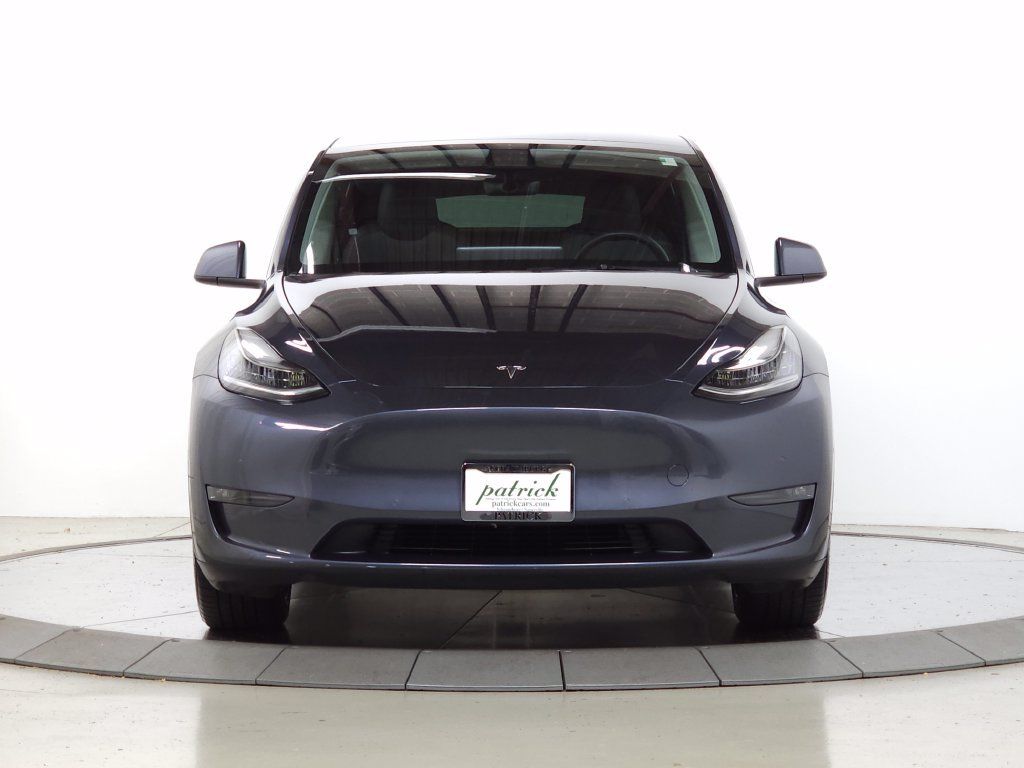 Used 2022 Tesla Model Y Long Range AWD/4WD image 2