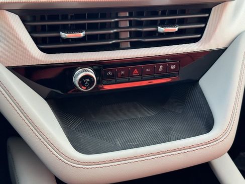 New 2025 Ford Explorer Active w/ Active Comfort Package RWD image 15
