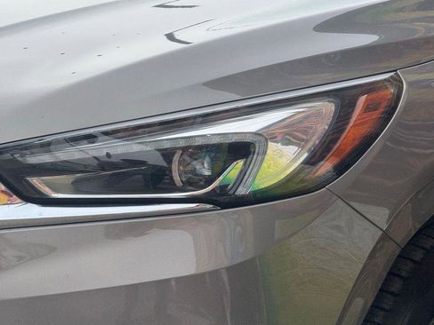 Used 2018 Buick Enclave Essence image 8