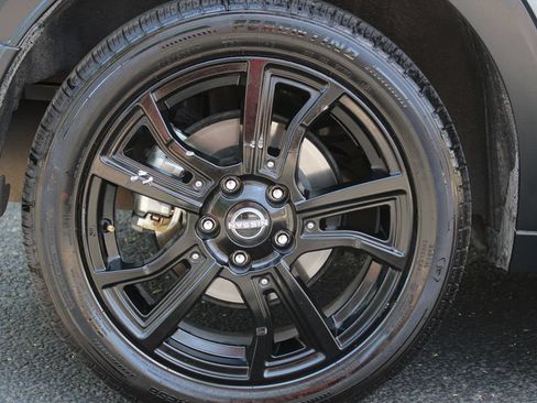 Used 2023 Nissan Kicks SR FWD image 44