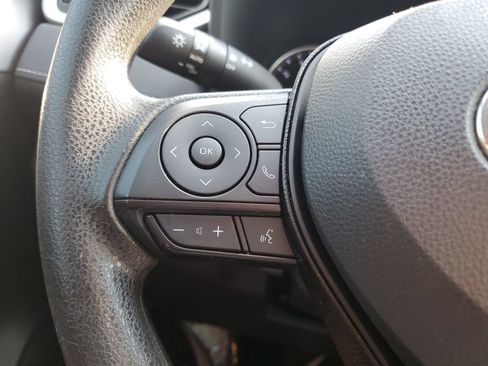 Used 2021 Toyota RAV4 XLE FWD image 22