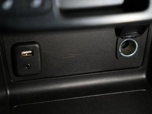 Used 2016 GMC Canyon SLT w/ Driver Alert Package image 28