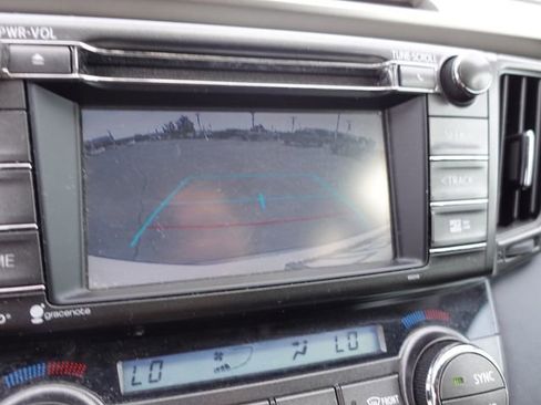 Used 2015 Toyota RAV4 XLE FWD image 19