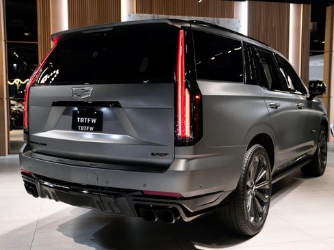 Used 2026 Cadillac Escalade V image 9