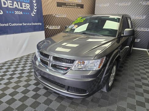 Used 2015 Dodge Journey FWD image 2