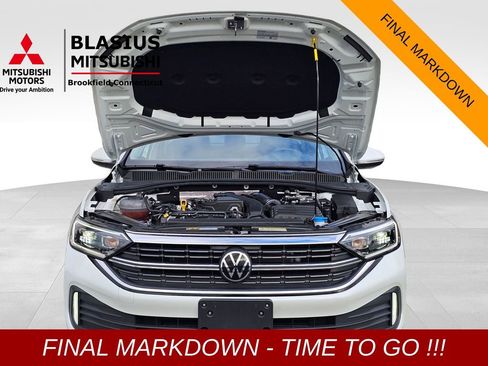 Used 2024 Volkswagen Jetta SEL image 28