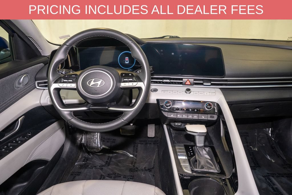 Used 2025 Hyundai Elantra Limited FWD image 6