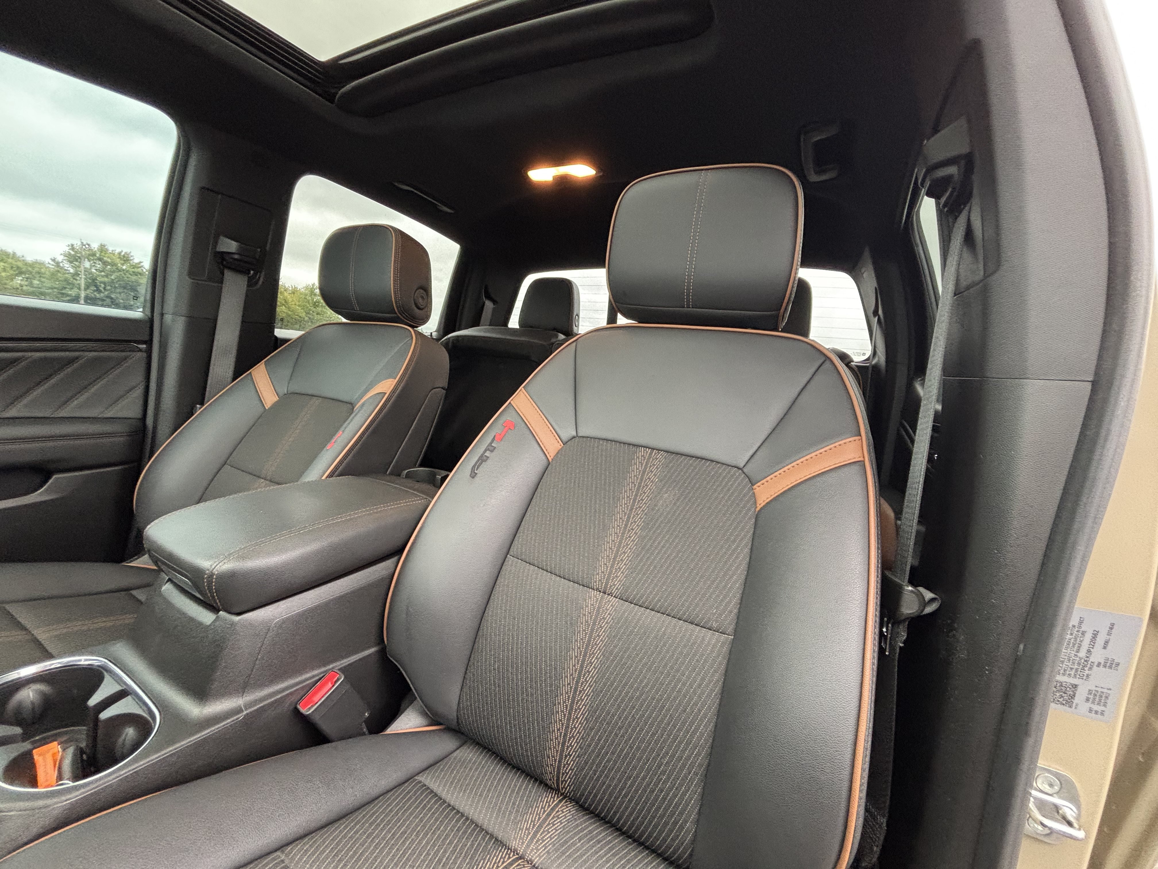 Used 2023 GMC Canyon AT4 w/ LPO, Off Road Lift Package AWD/4WD image 11