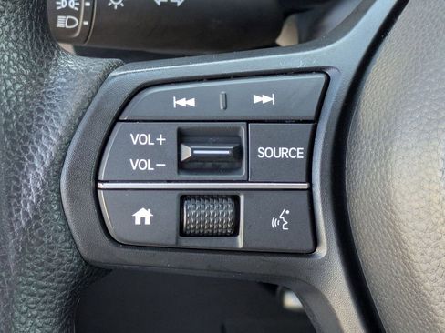 Used 2024 Honda CR-V EX image 9