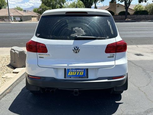 Used 2017 Volkswagen Tiguan Limited w/ Alloy Wheels Package AWD/4WD image 4