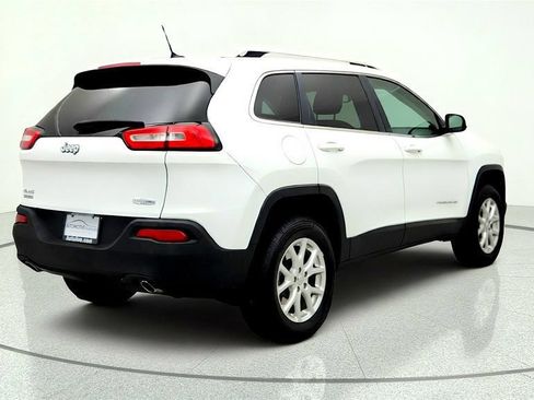 Used 2014 Jeep Cherokee Latitude AWD/4WD image 5