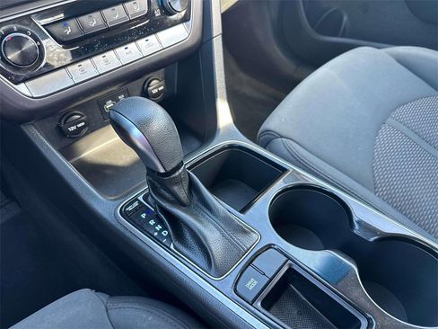 Used 2019 Hyundai Sonata SE image 28