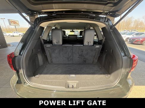 Used 2018 Nissan Pathfinder SL w/ Cargo Package image 32