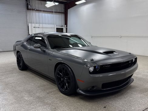 Used 2018 Dodge Challenger T/A image 18