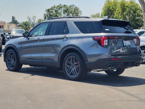 Used 2026 Ford Explorer ST w/ Sun And Sound Package AWD/4WD image 2