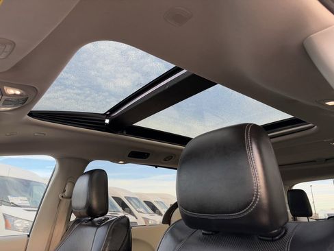 Used 2020 Chrysler Pacifica Limited image 26