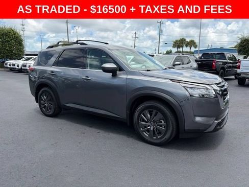 Used 2022 Nissan Pathfinder SV FWD image 1