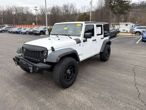 Used 2015 Jeep Wrangler Unlimited Sport w/ Quick Order Package 24S image 4