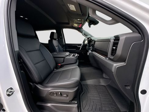 Used 2024 GMC Sierra 1500 SLT w/ X31 Off-Road Package image 27