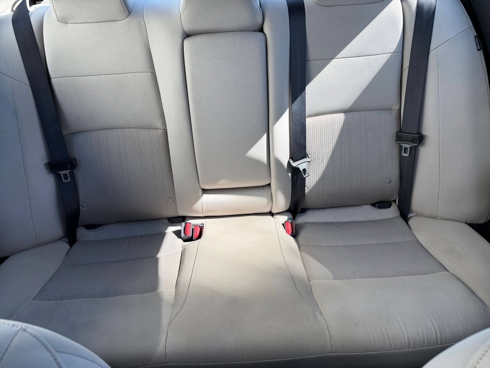 Used 2025 Nissan Altima 2.5 SV FWD image 37