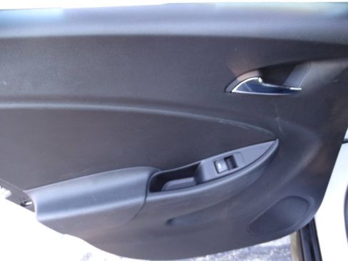 Used 2017 Chevrolet Volt LT Hatchback 4D FWD image 31