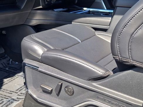 New 2025 Ford F250 Platinum image 24