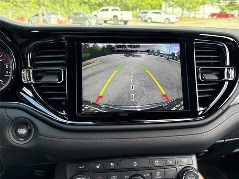 Used 2022 Dodge Durango R/T AWD/4WD image 6