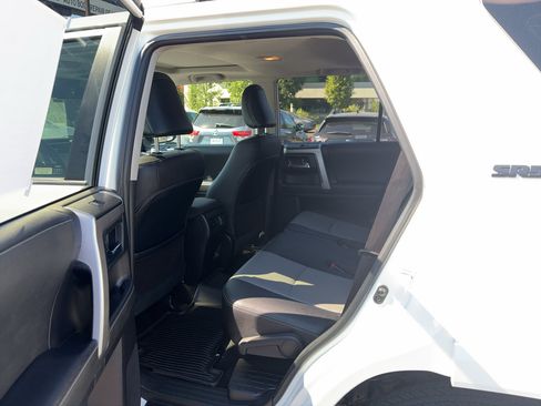 Used 2023 Toyota 4Runner SR5 Premium w/ Moonroof Package AWD/4WD image 14