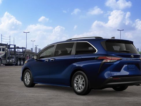 New 2026 Toyota Sienna XLE AWD/4WD image 6