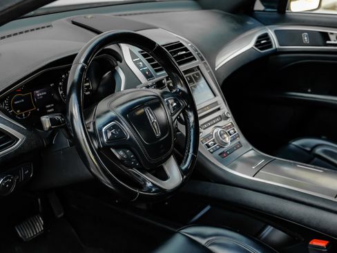 Used 2017 Lincoln MKZ Premiere FWD image 3