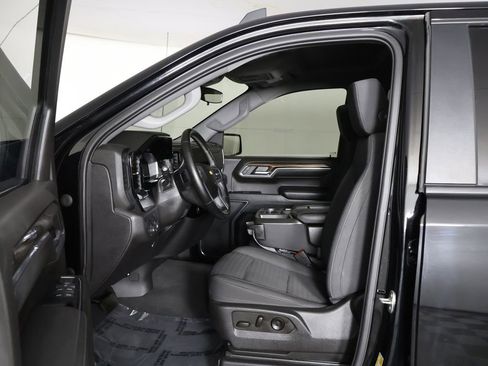 Used 2023 Chevrolet Silverado 1500 LT AWD/4WD image 26