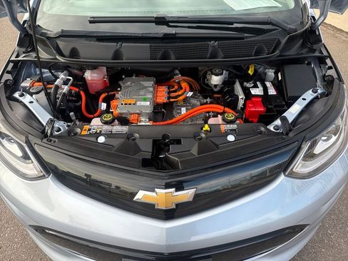 Used 2017 Chevrolet Bolt Premier w/ Driver Confidence II Package image 21
