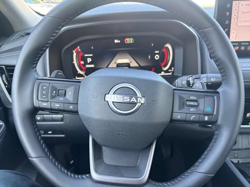 Used 2026 Nissan Rogue SL FWD image 26