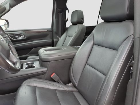 Used 2021 Chevrolet Suburban Z71 w/ Z71 Signature Package AWD/4WD image 11