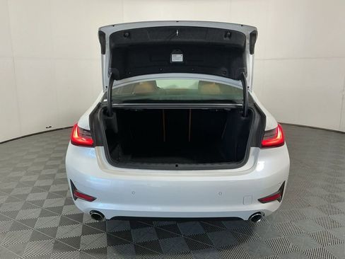 Certified 2022 BMW 330i Sedan image 28