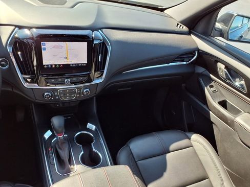Used 2023 Chevrolet Traverse RS w/ LPO, Cargo Package AWD/4WD image 4