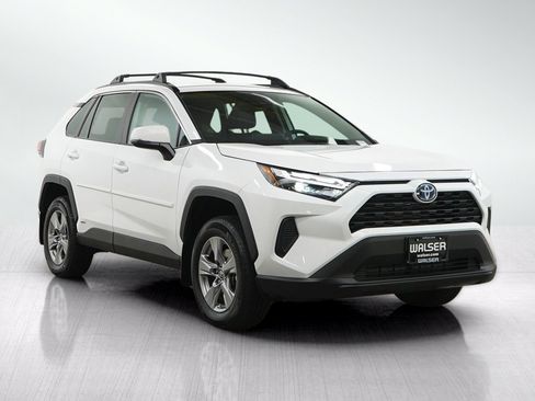 Used 2024 Toyota RAV4 XLE AWD/4WD image 7
