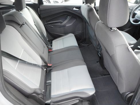 Used 2015 Ford C-MAX SE image 25