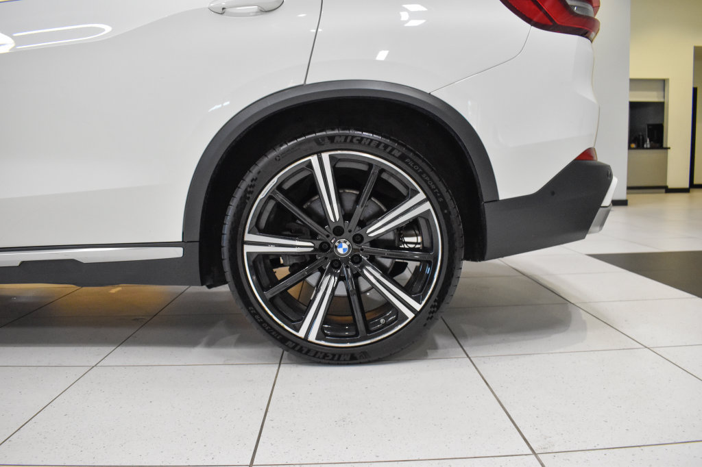 Used 2020 BMW X5 xDrive40i w/ Convenience Package AWD/4WD image 13