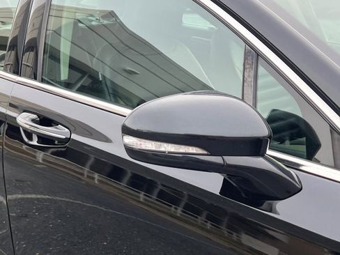 Used 2019 Ford Fusion SEL image 10