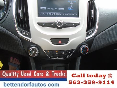 Used 2016 Toyota Camry SE FWD image 12