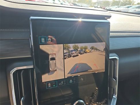 Used 2025 GMC Acadia Elevation image 14