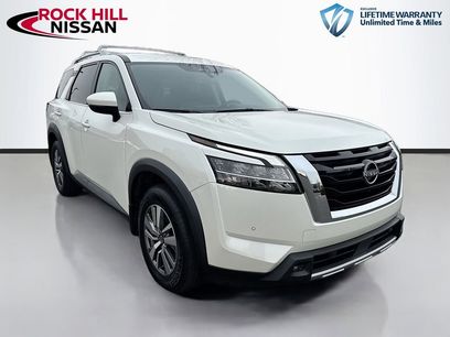 Used 2023 Nissan Pathfinder SL
