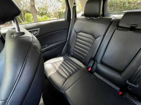 Used 2024 Ford Edge SEL image 39