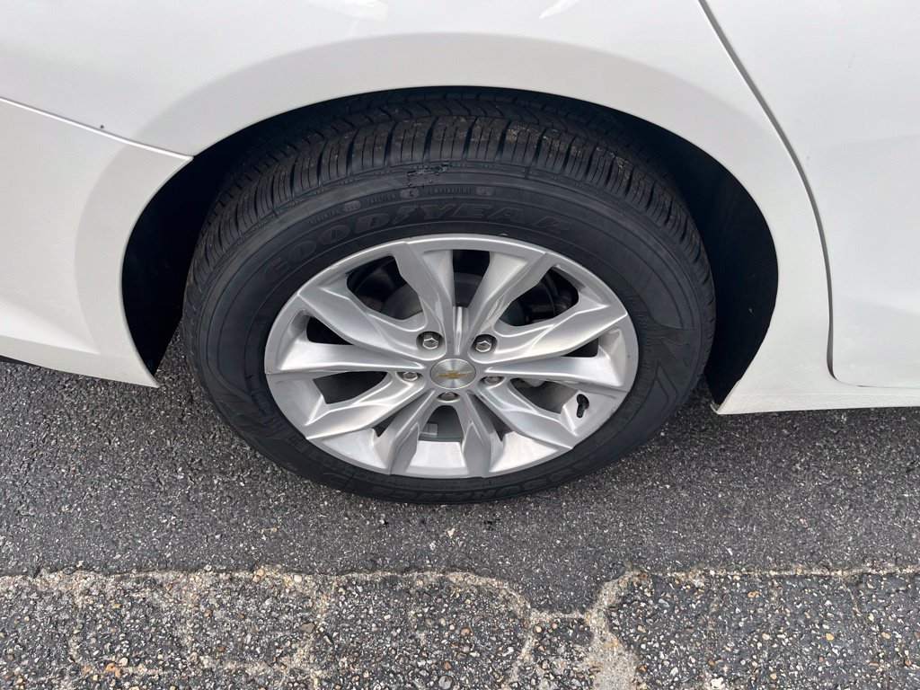 Used 2025 Chevrolet Malibu LT FWD image 48