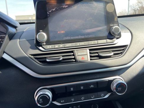 Used 2021 Nissan Altima 2.5 SV image 19