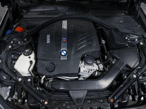 Used 2018 BMW M2 Base image 34