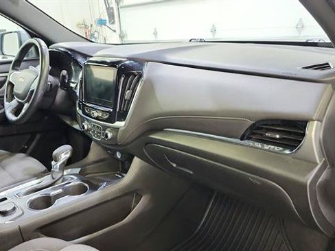 Used 2023 Chevrolet Traverse LT FWD image 24