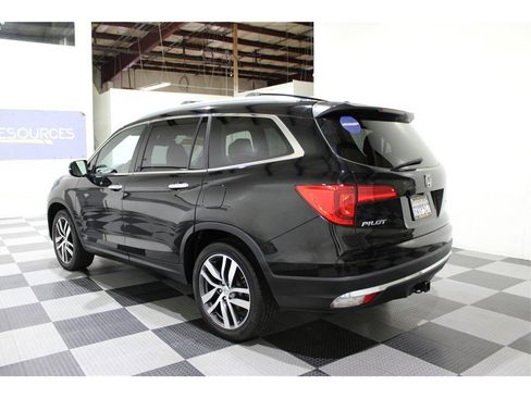 Used 2016 Honda Pilot Touring image 6